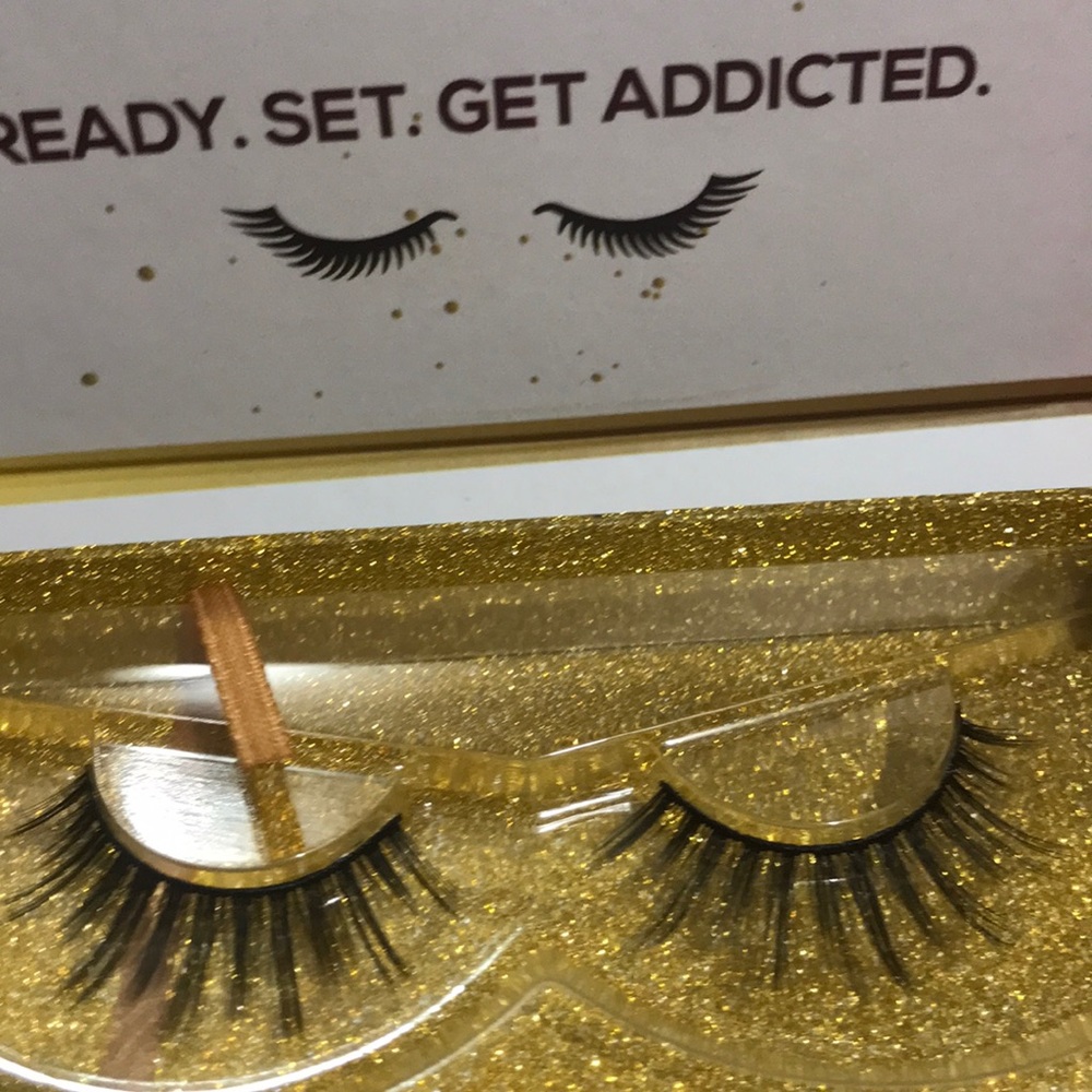 Lashaholic luxury lashes 100% silk